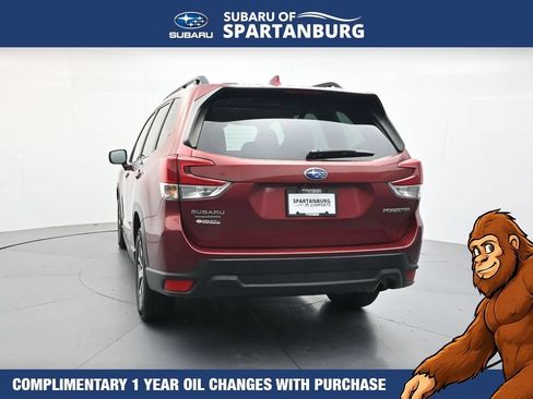 Used 2023 Subaru Forester Premium AWD/4WD image 7