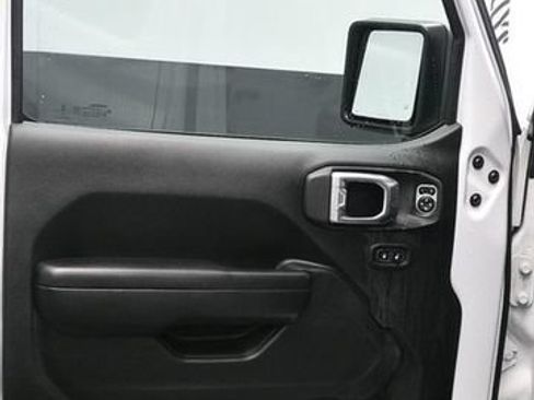 Used 2020 Jeep Wrangler Unlimited Sport AWD/4WD image 17