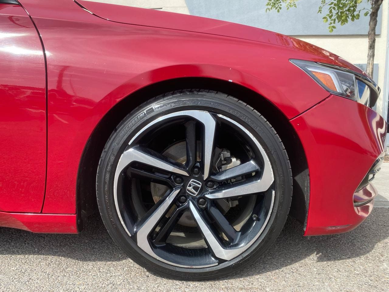 Used 2018 Honda Accord Sport image 3