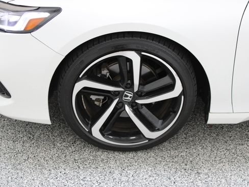 Used 2022 Honda Accord Sport image 11