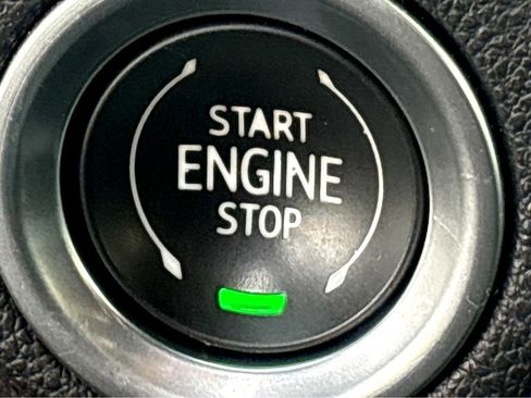 Used 2022 Chevrolet Silverado 1500 LT w/ Z71 Off-Road Package image 6