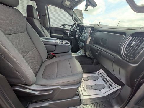 Used 2020 Chevrolet Silverado 1500 Custom w/ Custom Value Package AWD/4WD image 20