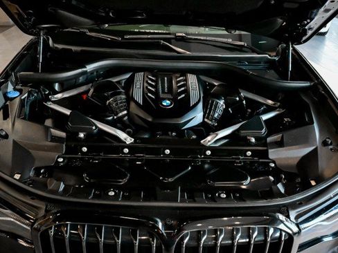 Used 2021 BMW X7 M50i w/ Executive Package image 60