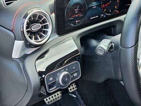 Used 2022 Mercedes-Benz CLA 35 AMG 4MATIC image 17