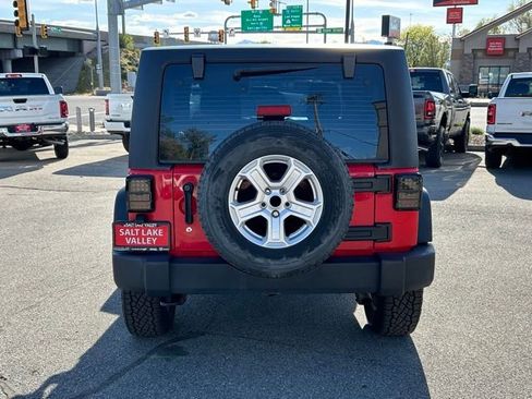 Used 2017 Jeep Wrangler Sport w/ Connectivity Group AWD/4WD image 5