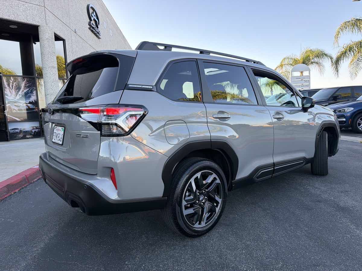 Used 2025 Subaru Forester Limited AWD/4WD image 17