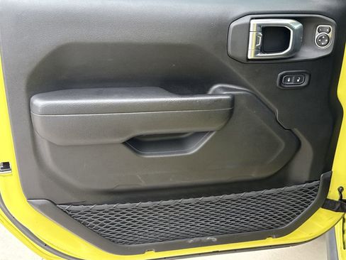 Used 2023 Jeep Wrangler Unlimited Rubicon 4xe w/ Steel Bumper Group image 10