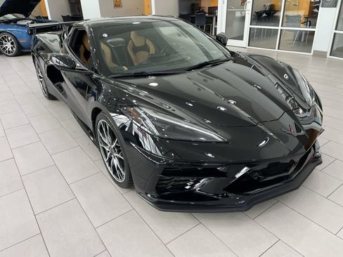 Used 2023 Chevrolet Corvette Stingray Premium Conv w/ 3LT RWD image 2