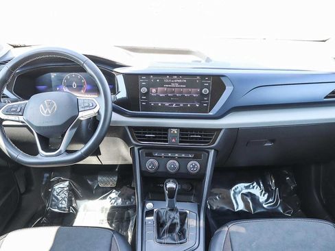 Used 2022 Volkswagen Taos SE image 12