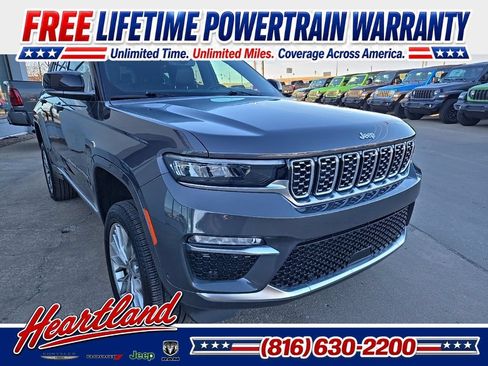 Used 2025 Jeep Grand Cherokee Summit AWD/4WD image 14