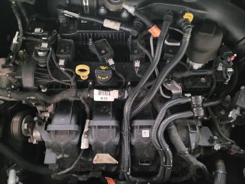 Used 2021 Ford Edge SE image 30