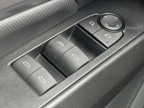 Certified 2024 Chevrolet Equinox EV RS FWD image 33