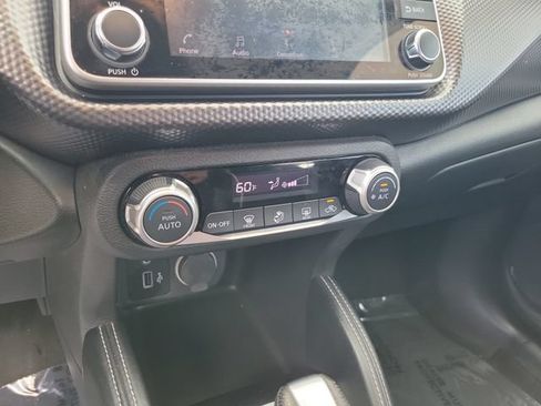 Used 2019 Nissan Kicks SV FWD image 29