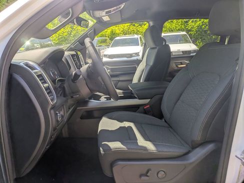 New 2026 RAM 1500 Big Horn AWD/4WD image 12