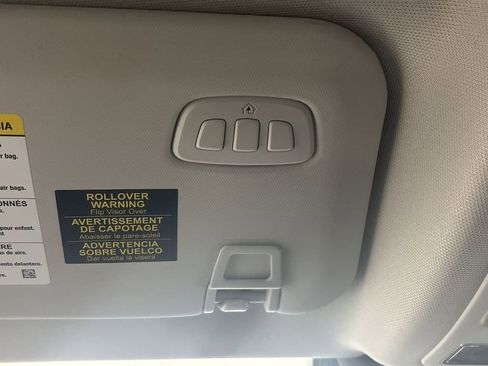 Used 2025 Ford Escape Platinum image 39