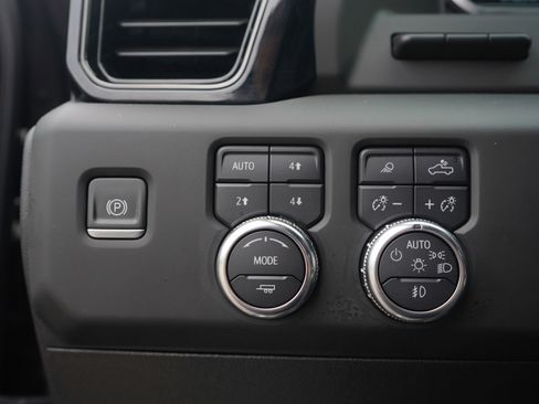 Used 2024 GMC Sierra 2500 AT4X w/ AT4X AEV Edition AWD/4WD image 26