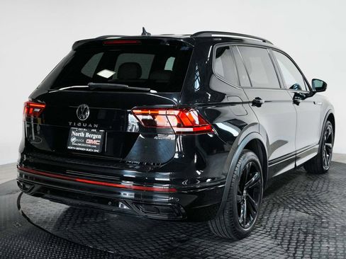 Used 2023 Volkswagen Tiguan SE R-Line image 8