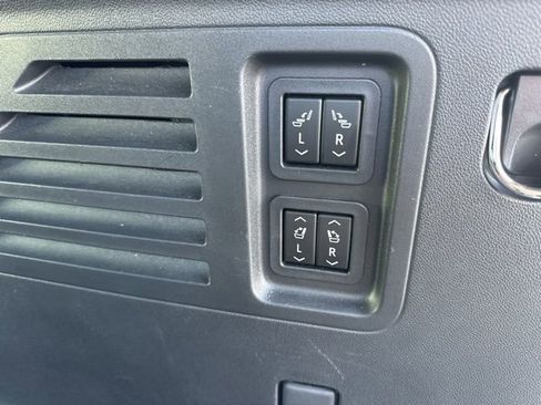 Used 2024 Chevrolet Traverse RS w/ LPO, Floor Liner Package image 58