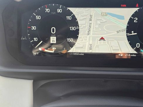 Used 2025 Land Rover Discovery S AWD/4WD image 29