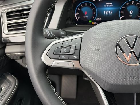 New 2026 Volkswagen Atlas Cross Sport SE image 19