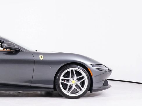 Used 2021 Ferrari Roma RWD image 15
