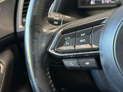 Used 2018 MAZDA MAZDA3 Touring FWD image 24