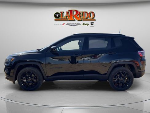 New 2026 Jeep Compass Latitude image 4