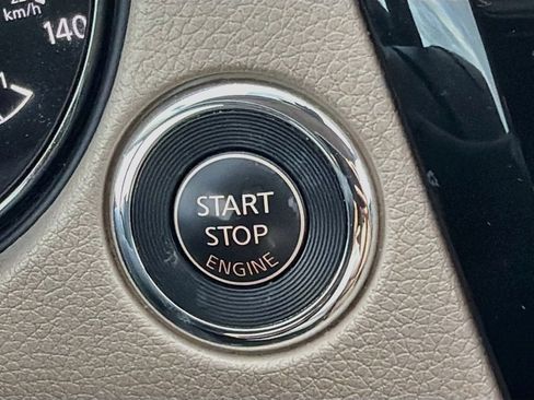 Used 2019 Nissan Rogue SL w/ Premium Package FWD image 36