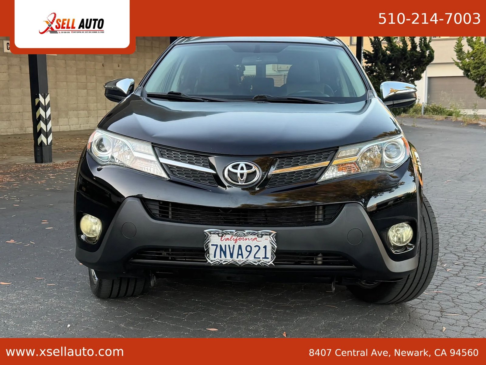 Used 2015 Toyota RAV4 LE FWD image 2