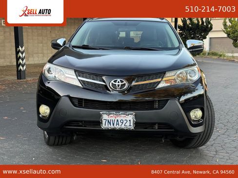 Used 2015 Toyota RAV4 LE FWD image 2