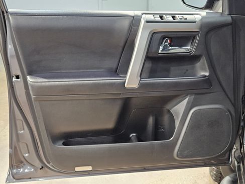 Used 2023 Toyota 4Runner SR5 Premium w/ Moonroof Package RWD image 20