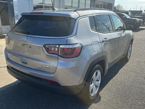 Used 2019 Jeep Compass Latitude w/ Safety & Security Group image 7