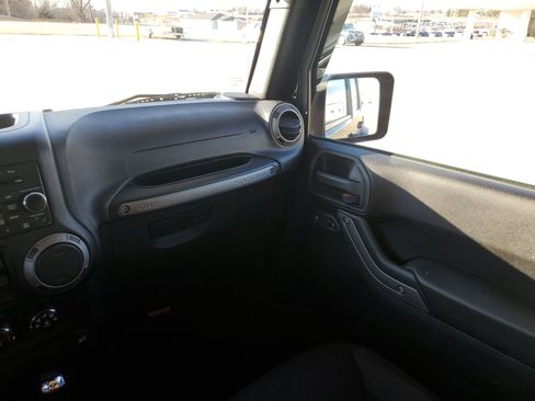 Used 2015 Jeep Wrangler Unlimited Sport w/ Quick Order Package 24S image 11