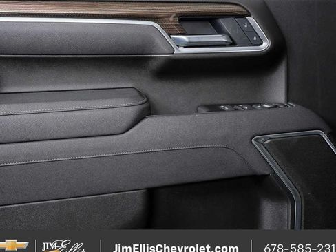 Certified 2025 Chevrolet Silverado 1500 LT AWD/4WD image 6