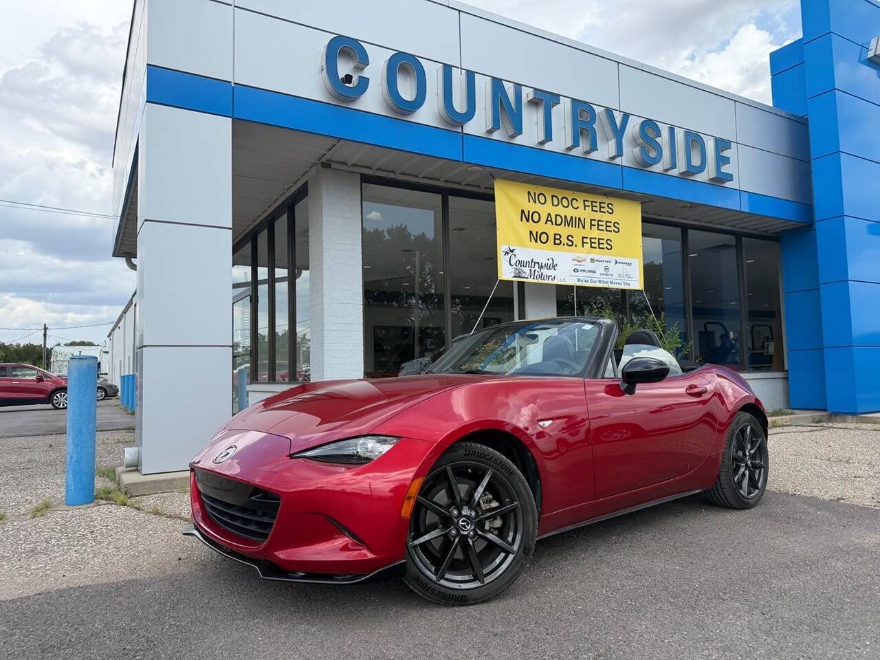 Used 2016 MAZDA MX-5 Miata Club RWD image 3