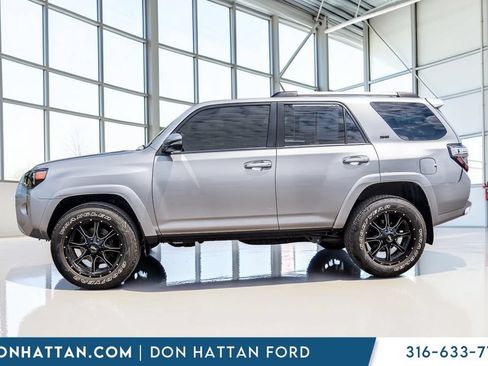 Used 2020 Toyota 4Runner SR5 Premium w/ Moonroof Package AWD/4WD image 2