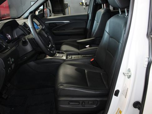 Used 2023 Honda Passport EX-L image 9