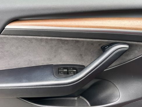 Used 2022 Tesla Model 3 image 11