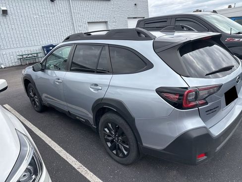 Used 2023 Subaru Outback Onyx Edition image 3