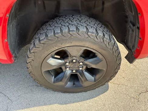 Used 2021 RAM 1500 Laramie AWD/4WD image 3