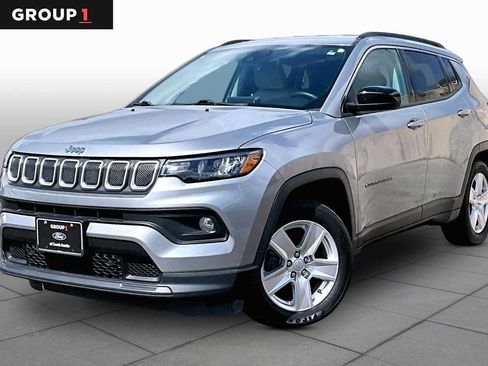 Used 2022 Jeep Compass Latitude w/ Convenience Group FWD image 1