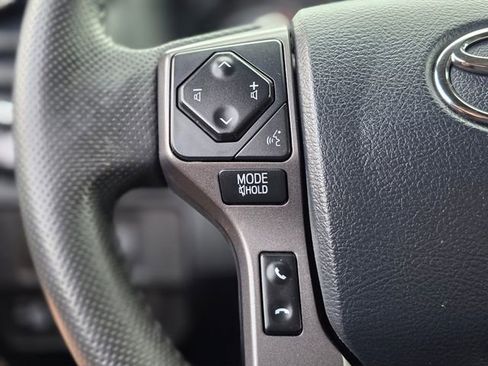 Used 2019 Toyota Tacoma TRD Sport image 25