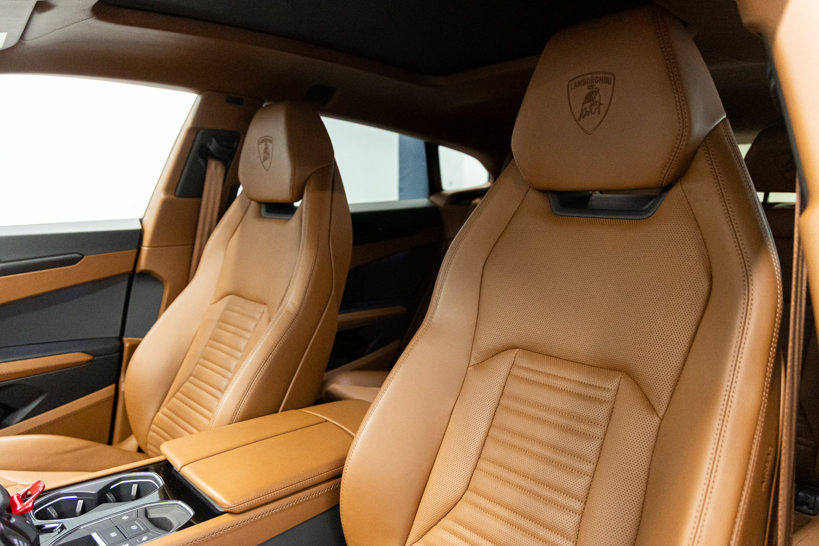 Used 2026 Lamborghini Urus S AWD/4WD image 25
