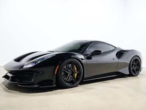 Used 2020 Ferrari 488 Pista image 14