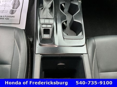 Used 2025 Toyota Camry SE AWD/4WD image 34