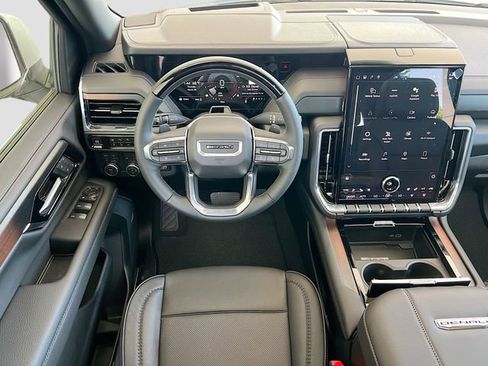 New 2026 GMC Yukon Denali w/ Denali Reserve Package image 16