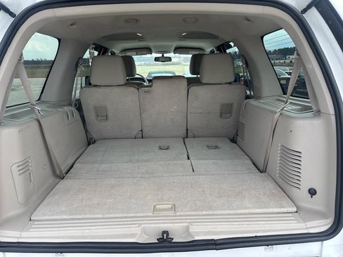 Used 2010 Ford Expedition XLT image 23