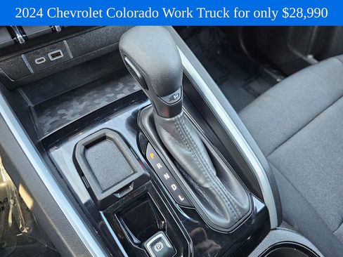 Used 2024 Chevrolet Colorado W/T RWD image 27