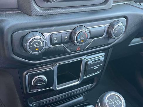 Used 2020 Jeep Wrangler Sport AWD/4WD image 29