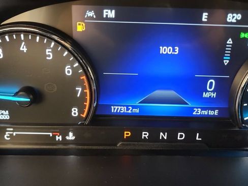 Used 2023 Ford Explorer XLT AWD/4WD image 11